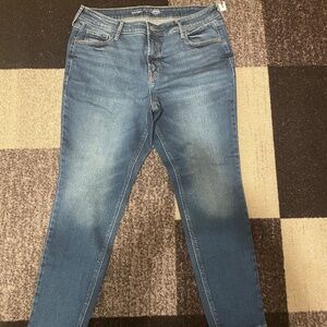 Old Navy High-Waisted Super Skinny Jeans